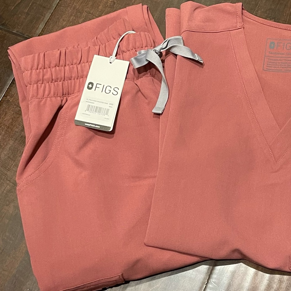 FIGS Zamora High Waisted Scrub Pants XXS in mauve